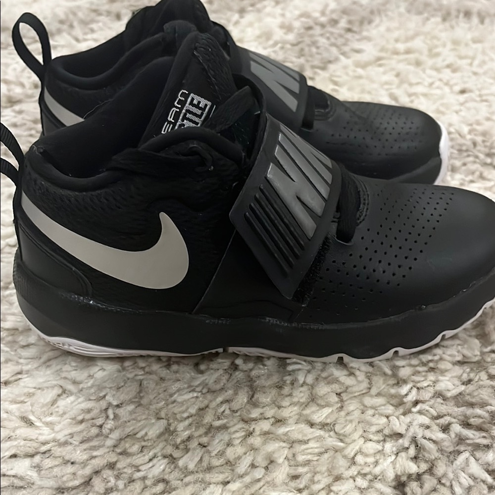 Nike Kids Black Basketball Shoes size 13c